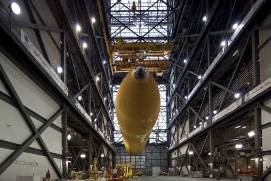 Image: External tank in VAB