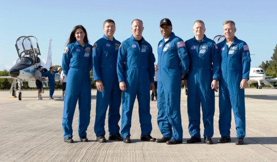 Image: Discovery crew