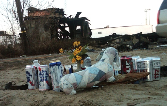 Image: makeshift memorial to fire victims