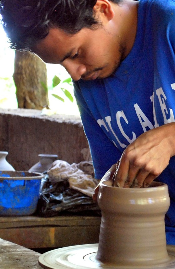 Image: POTTER'S WHEEL