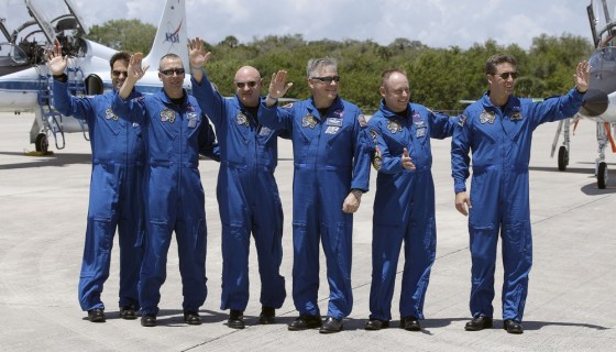 Image: Greg Chamitoff, Drew Feustel, Mark Kelly, Greg Johnson, Mike Fincke, Roberto Vittori
