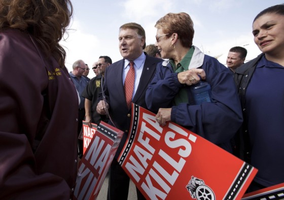 Image: James Hoffa at a rally against cross-border trucking