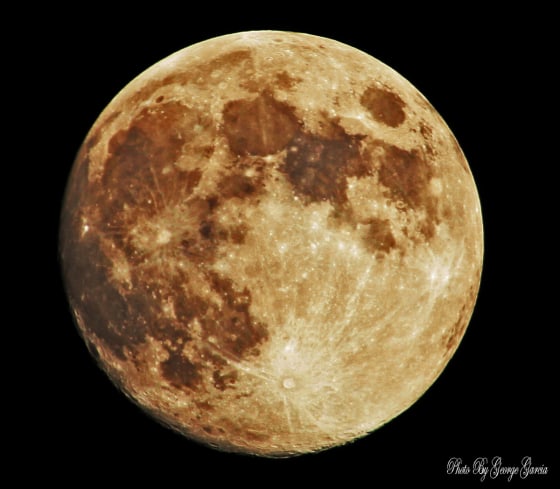 Space.com reader George Garcia sent in his photo of the September 2012 harvest moon taken on Sept. 29 in Montebello, Calif.