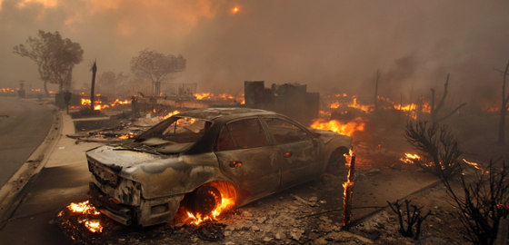 Santa Ana Winds Stoke Another Wildfire in Southern California