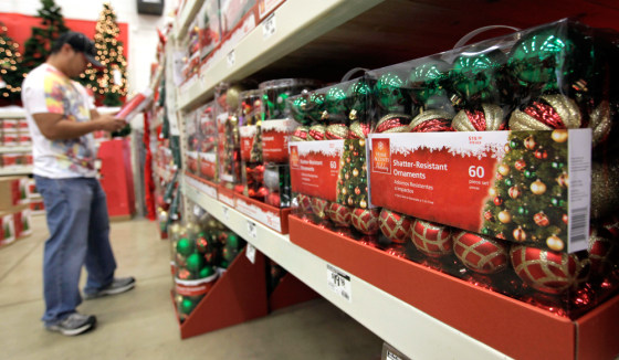 Image: Retailers prep for holidays