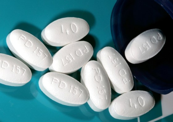Image: Lipitor pills