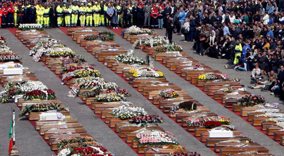 Earthquake victims funerals