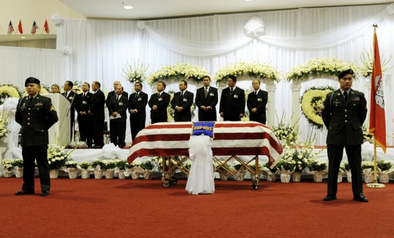 Image: Hmong war veterans and community members