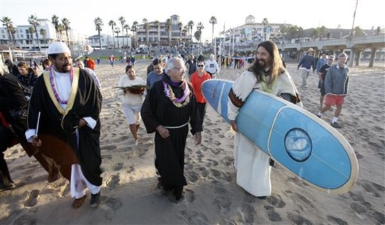 Spiritual surfers praise God for gnarly waves