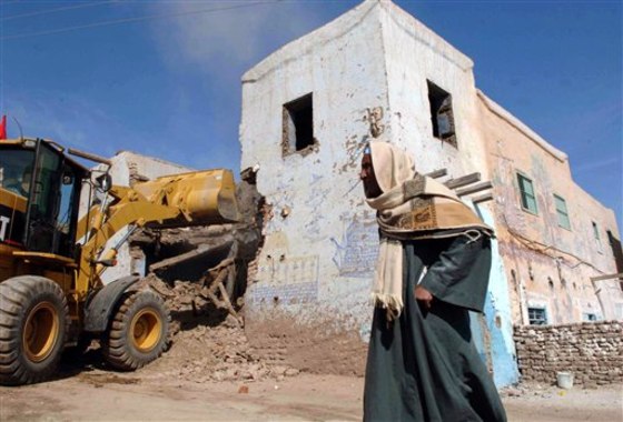 EGYPT RESIDENTS VS TOMBS