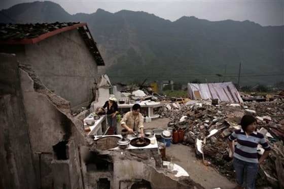 APTOPIX China Earthquake