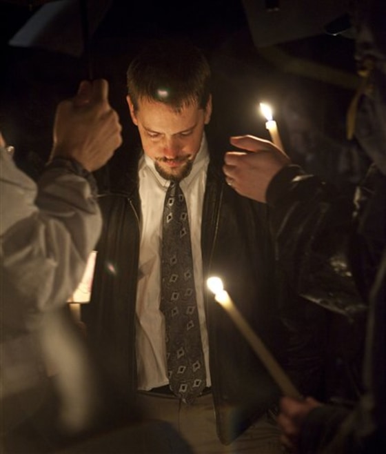 Husband of missing mom attends Wash. vigil