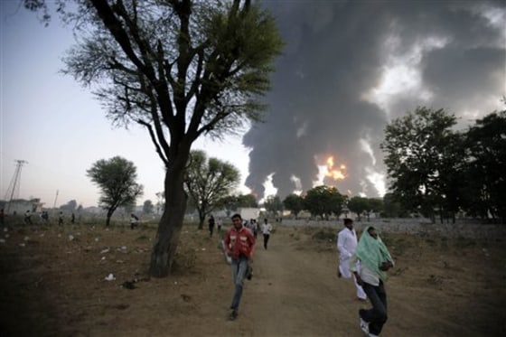 APTOPIX India Oil Depot Fire
