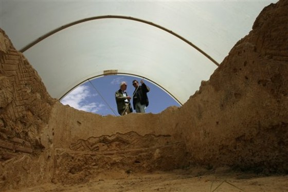 The Lyceum's scant remains are mostly foundations and lower courses of walls from a wrestling hall, as well as parts of Roman-era baths used by the athletes after workouts.