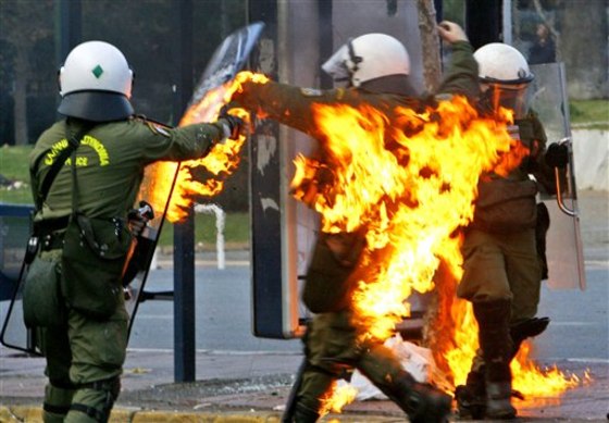 APTOPIX GREECE RIOTS
