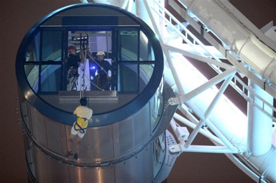 Singapore Flyer Evacuation