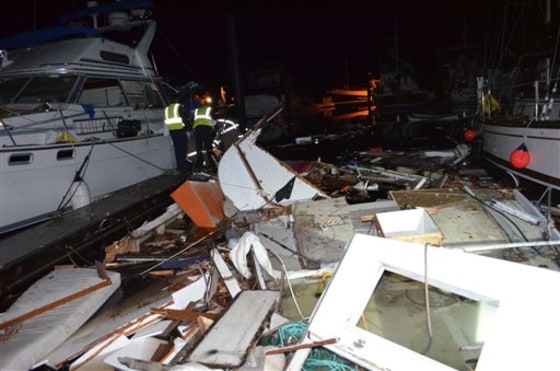 40-foot boat explodes at Wash. marina; man injured