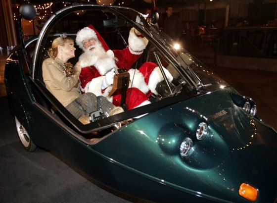 NEIMAN MARCUS CHRISTMAS BOOK