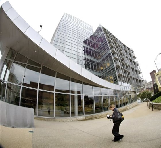 CORRECTION Earns Alcoa