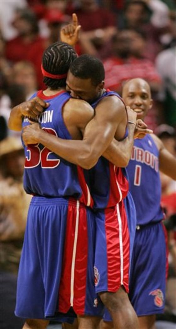 PISTONS HEAT