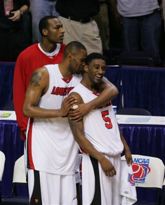 NCAA GEORGIA TECH LOUISVILLE