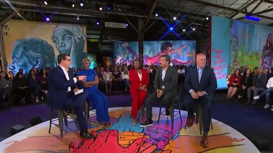 Msnbc town hall live store stream
