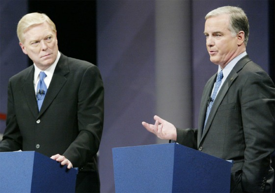 DEMOCRATIC PRESIDENTIAL CANDIDATES GEPHARDT AND DEAN AT DEBATE