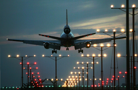 Image: Jet lands at Los Angeles International Airport