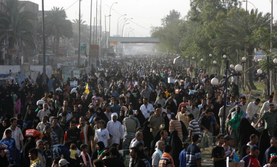 Image: Shi'ite pilgrims
