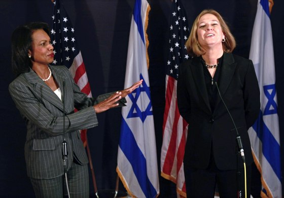 Image: Israel's Foreign Minister Livni, right, and U.S. Secretary of State Rice hold news conference in Jerusalem