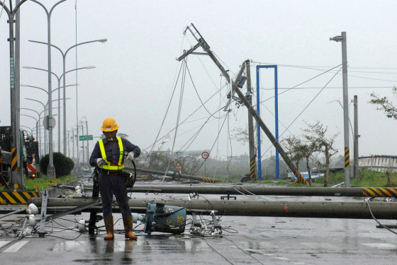 Image: Damage from Typhoon Jaigmi in Suao, Taiwan