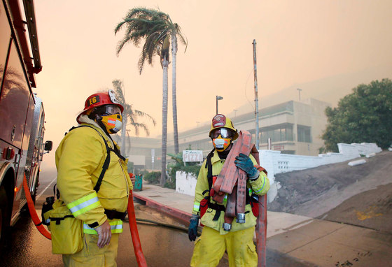 Wildfires burn in Malibu, California