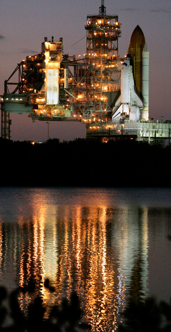 Image: Space shuttle Atlantis sits on pad 39a