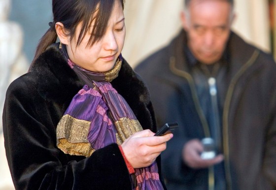 Image: Text messaging; Mobile phones
