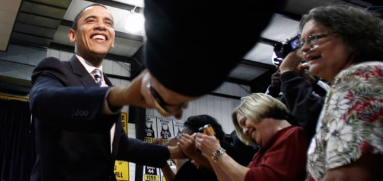 Image: Democratic presidential candidate Obama greets supporters in El Dorado