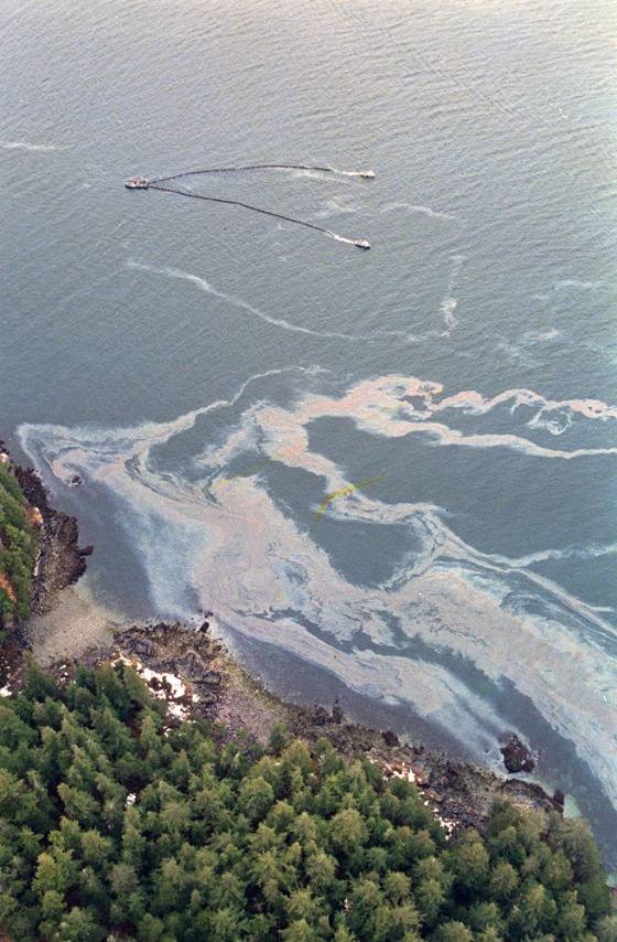 Image: Exxon Valdez oil spill