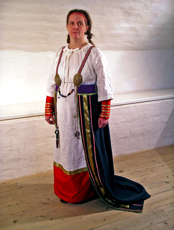 Image: Viking woman's dress