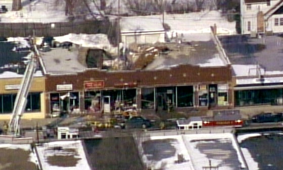 Image: Store with roof blown off