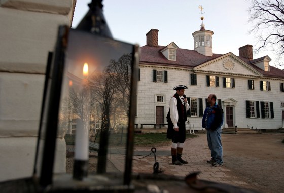 Mount Vernon Prepares For Christmas