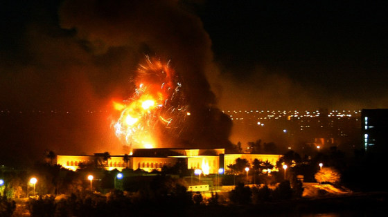 Image: Massive US-led air raid in Baghdad at start of Iraq war