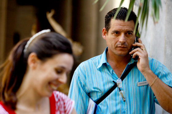 Image: Cell phones in Cuba