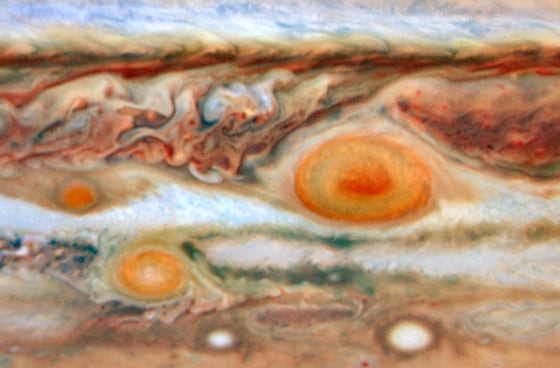 Image: Three red spots on Jupiter