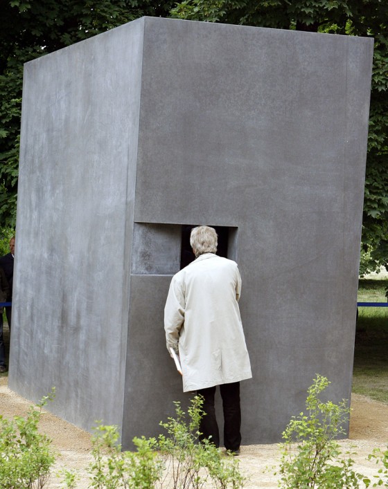 Image: Memorial for homosexual victims of persecution by Nazi regime