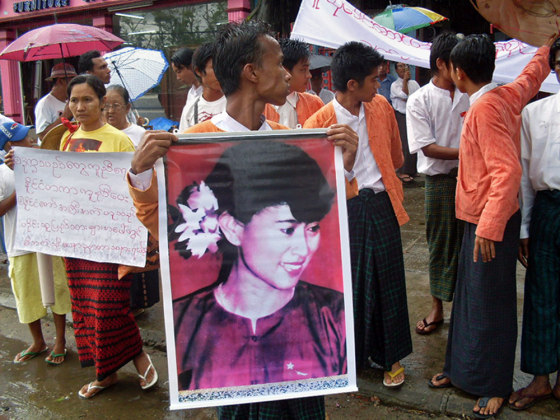 Image: National League for Democracy members in Yangon