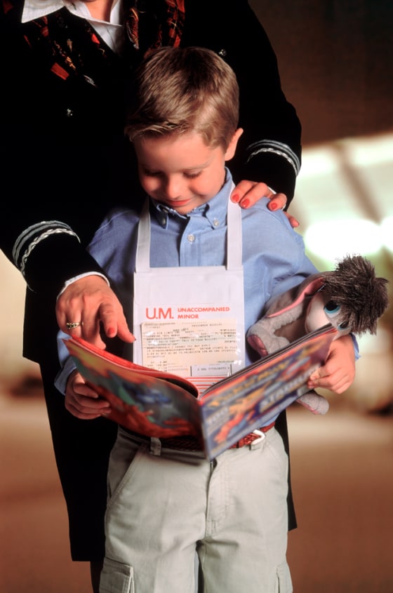 Image: Unaccompanied minor at the airport