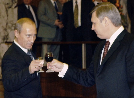 RUSSIAN PRESIDENT PUTIN TOASTS PRIME MINISTER KASYANOV IN MOSCOW