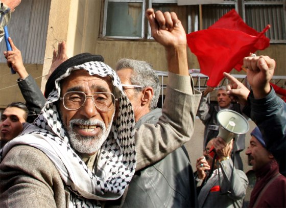Image: ELDERLY IRAQI MAN CELEBRATES