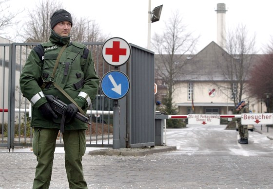 BUNDESWEHRKRANKENHAUS POLIZIST