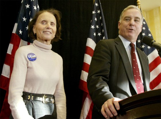 HOWARD DEAN INTRODUCES HIS MOTHER AT NEWS CONFERENCE IN NEW HAMPSHIRE