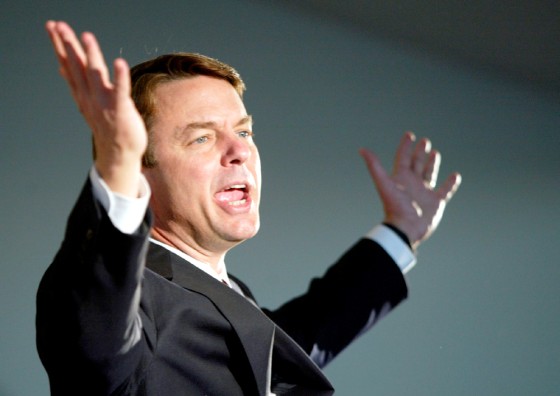 US DEMOCRATIC PRESIDENTIAL CANDIDATE EDWARDS GESTURES DURING CAMPAIGN SPEECH